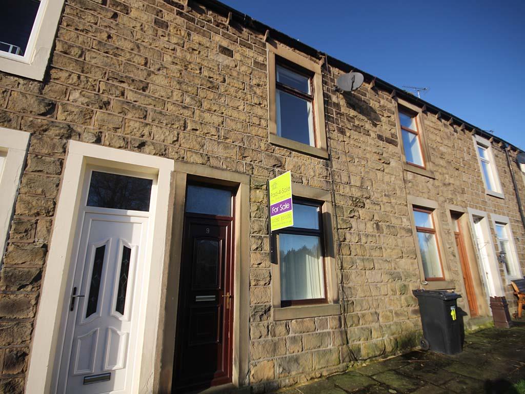2 bedroom terraced house For Sale in Earby - Main Image